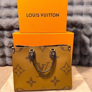 Louis Vuitton 😍 Monogram 😍 - OnTheGo MM
